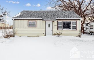 3 Bedroom on Almost 1/4 Acre! MOVE IN SPECIAL