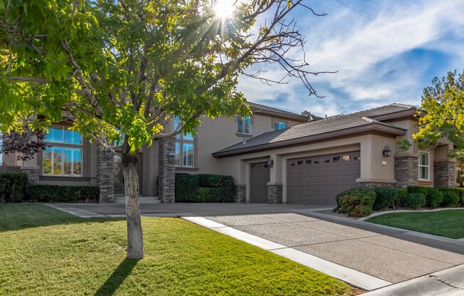 BEAUTIFUL QUEENSRIDGE HIGHLY UPGRADED HOME BY CHRISTOPHER HOMES