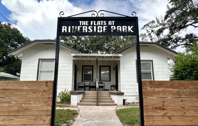 Flats at Riverside Park