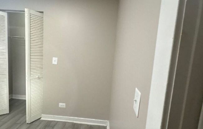 7444 S Langley