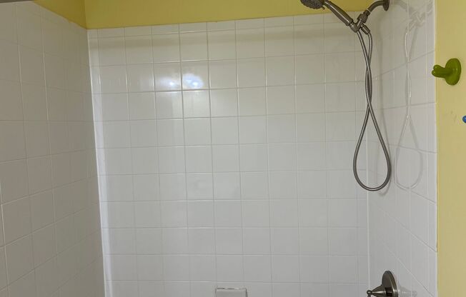 3 beds, 2.5 baths, $3,000
