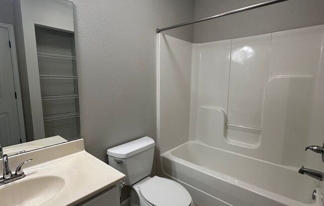 2 beds, 2 baths, 1,200 sqft, $1,555, Unit 4804 # 302