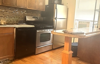 1 bed, 1 bath, $2,200, Unit 10