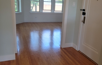 4055 N SPAULDING