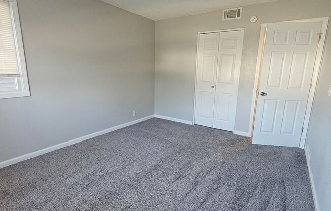 2 beds, 1 bath, $850, Unit 2751 Apt 7