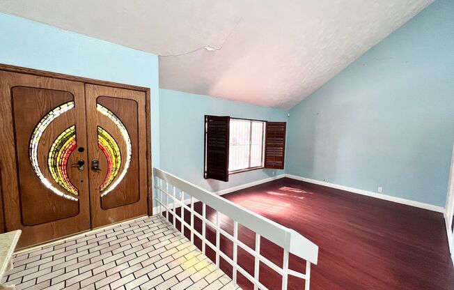 For Rent – Spacious 5 Bedroom Home with Pool!