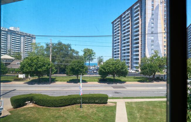 2 beds, 1 bath, 768 sqft, $1,150, Unit 305