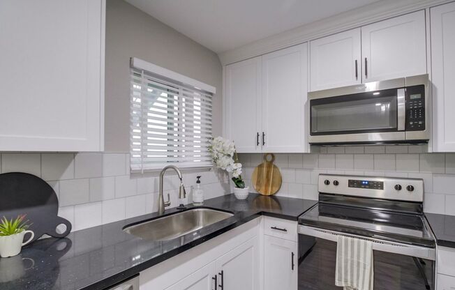 1 bed, 1 bath, 780 sqft, $2,495, Unit 4751-32