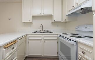 Studio, 1 bath, 472 sqft, $1,695, Unit D16