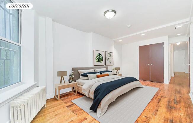 207 W 121 ST