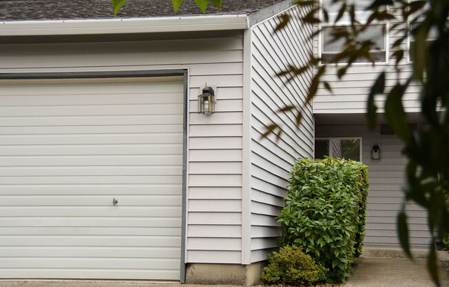 2 beds, 2 baths, 1,240 sqft, $1,940, Unit B6