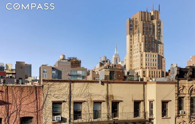 250 W 15 ST