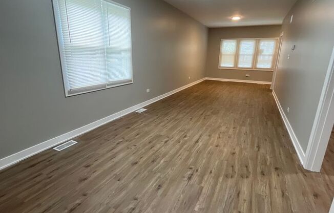 Newly Remodeled 3Bedroom house in Calumet City!!