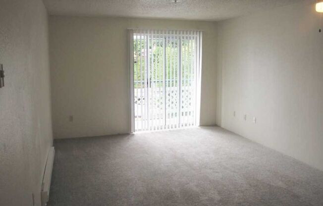 2 beds, 1 bath, 868 sqft, $1,784, Unit 18