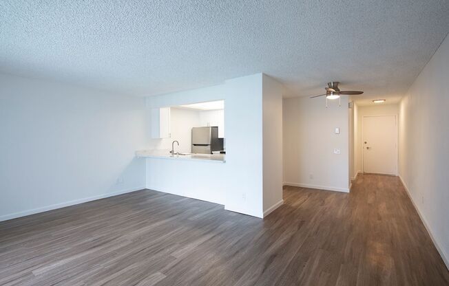 1 bed, 1 bath, 844 sqft, $2,595, Unit 201