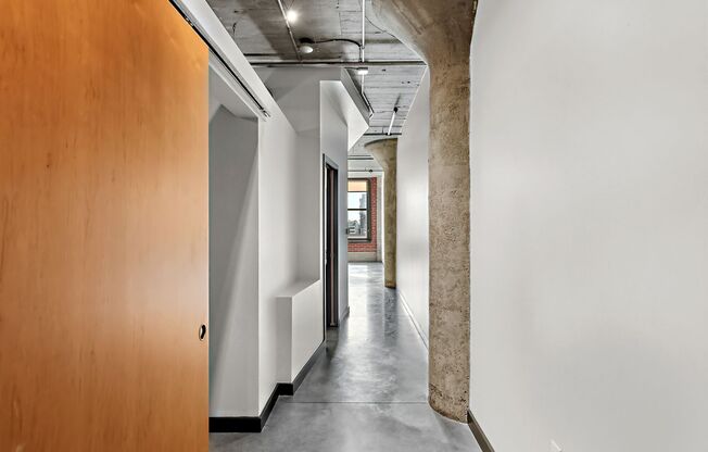 1 bed, 1 bath, 1,020 sqft, $1,445, Unit 404