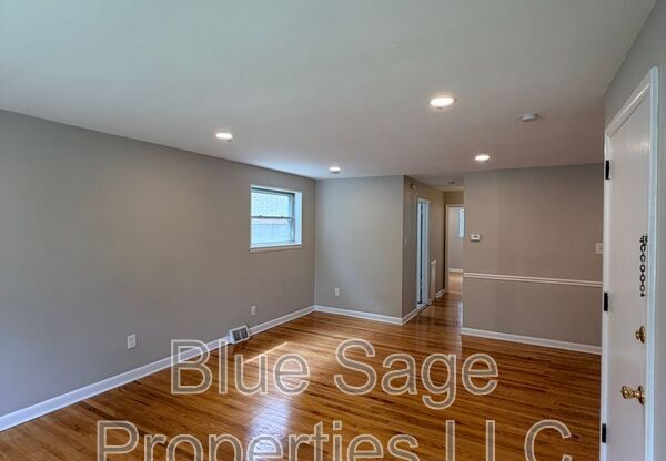 4424 BLOOMFIELD AVE