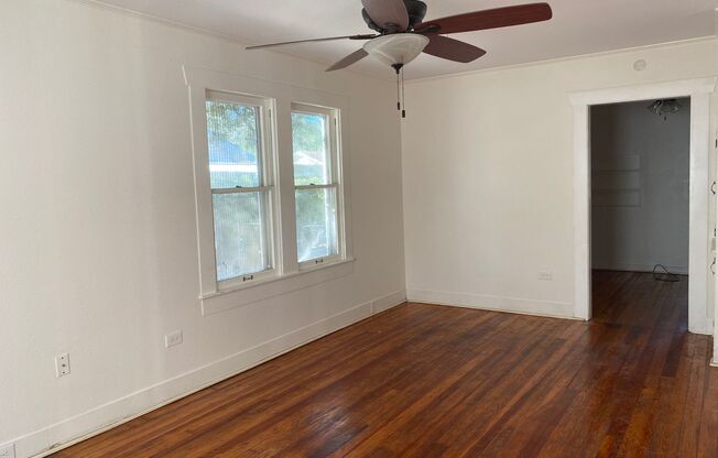 Welcome home to 933 Beck St!