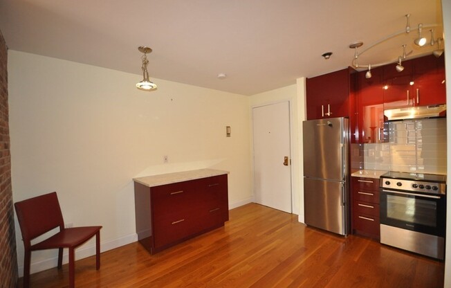 1 bed, 1 bath, 712 sqft, $3,300, Unit 306