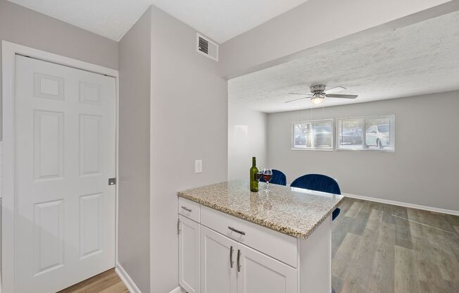 2 beds, 1.5 baths, 900 sqft, $1,650, Unit F05