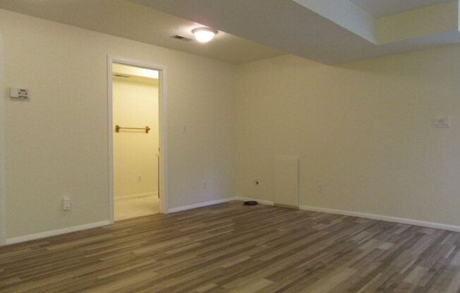 2Bd/.75Ba Kirkland Condo