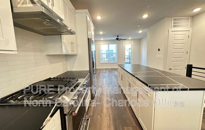 2124 TERWILLIGER TERRACE