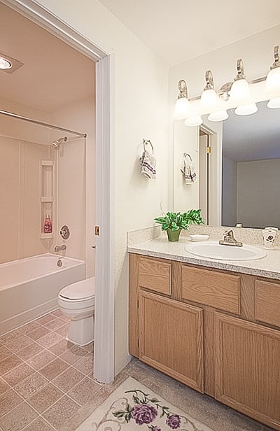 Stratford Arms Apartments