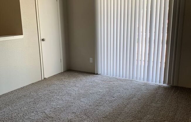 1 bed, 1 bath, 841 sqft, $925, Unit 1615