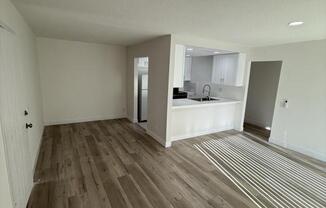 131 N RICHMONT DR