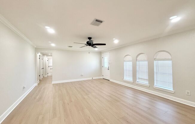 Elegant 3/2/2 home with lots of Updates in Angleton!