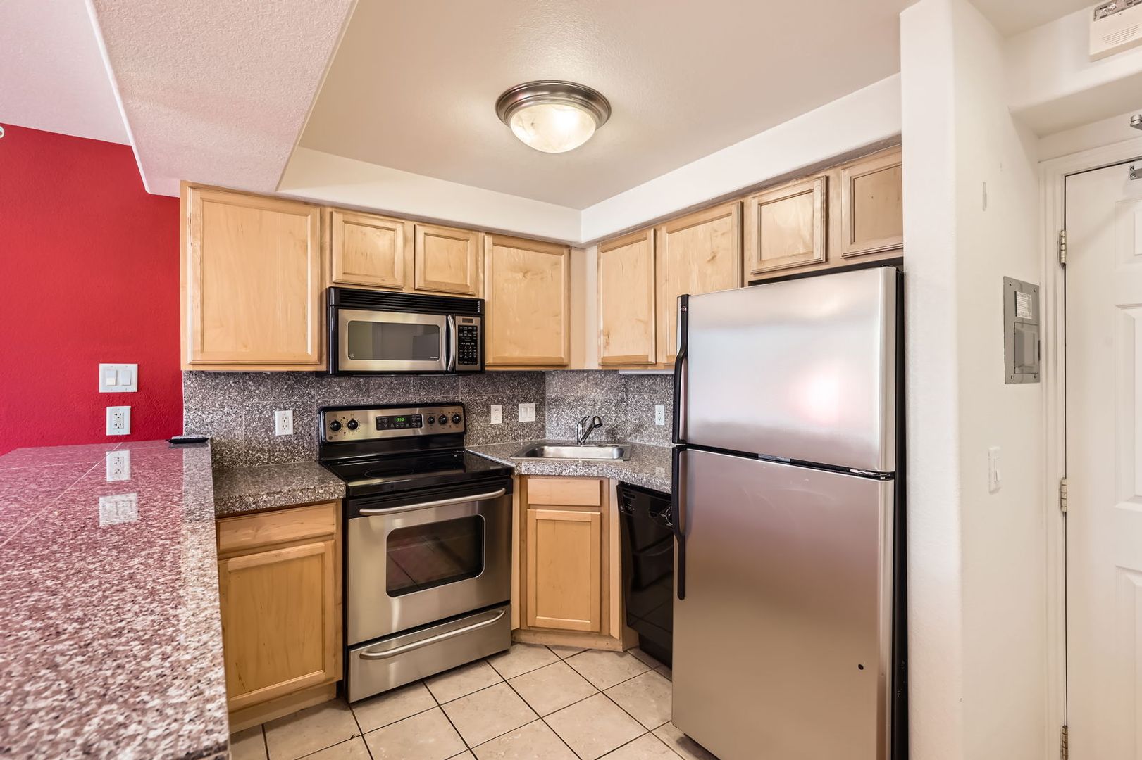 Cool 1 bedroom Condo in Uptown Medical District