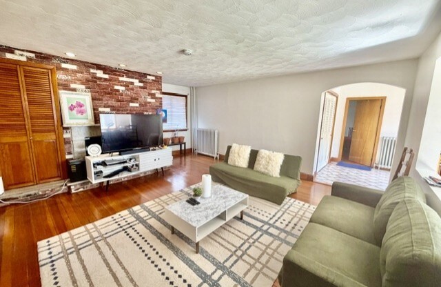 3 beds, 2 baths, $3,000, Unit 1