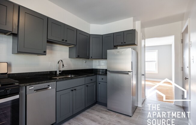 6731 N California Ave 2N