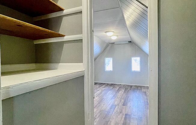 2 beds, 1 bath, 1,000 sqft, $1,000, Unit Unit # 3