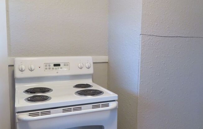 2 beds, 1 bath, $975