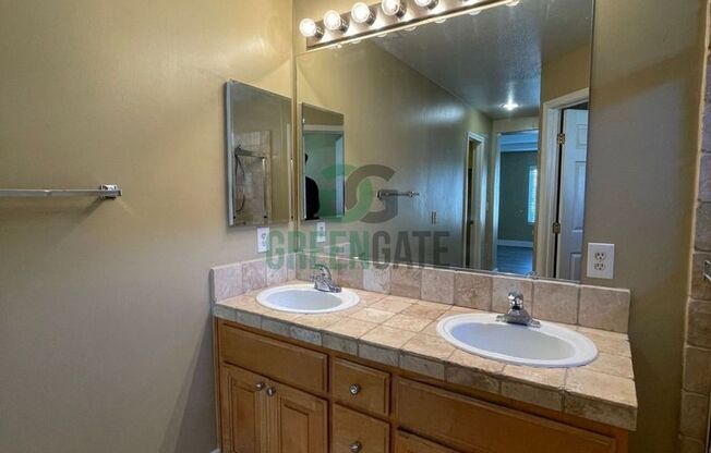 3 beds, 2 baths, $2,725