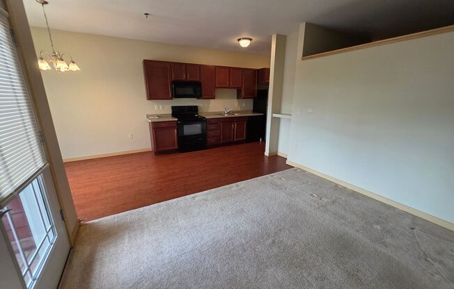 Studio, 1 bath, 612 sqft, $1,075, Unit 308