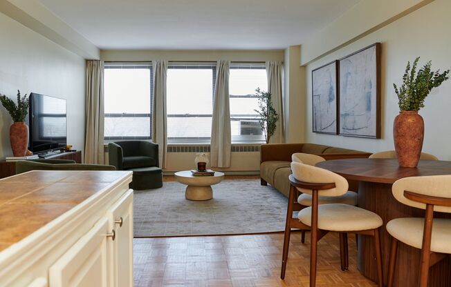 1 bed, 1 bath, 700 sqft, $2,250, Unit 418-0707