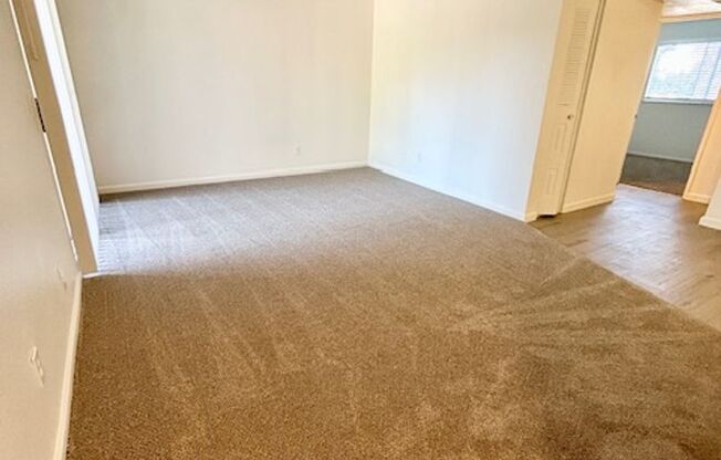 2 beds, 2 baths, 900 sqft, $1,695, Unit 114