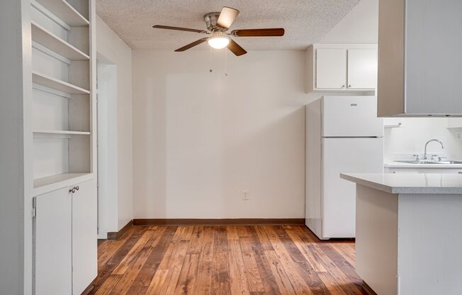 1 bed, 1 bath, 725 sqft, $1,800, Unit 06