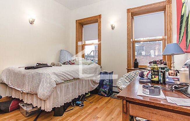 88 Myrtle St #2B Boston MA 02114