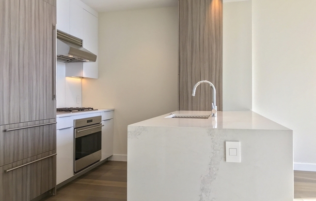 1 bed, 1 bath, 658 sqft, $5,000, Unit 21F