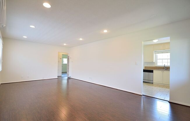 Updated 3 Bed Home w/2 Car Garage