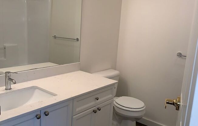 1 bed, 1 bath, 858 sqft, $2,295, Unit 210