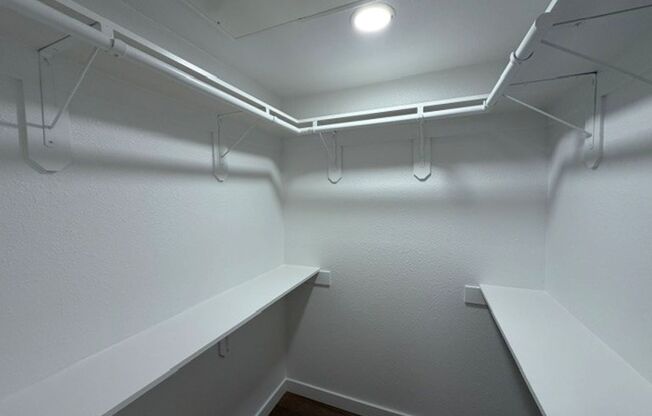 1 bed, 1 bath, 726 sqft, $2,655, Unit E-215