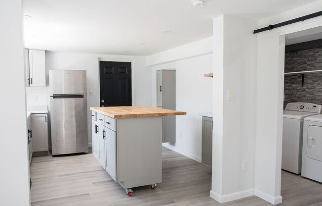124 W. First Ave./1 Bedroom, 1 Bath Apartment