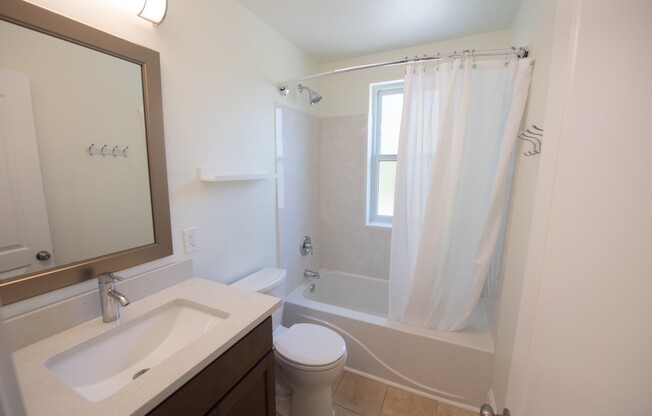 2 beds, 1 bath, 950 sqft, $1,725, Unit 4401 - D