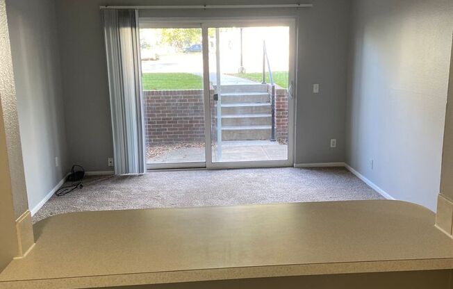 1 bed, 1 bath, 660 sqft, $930, Unit 929-7