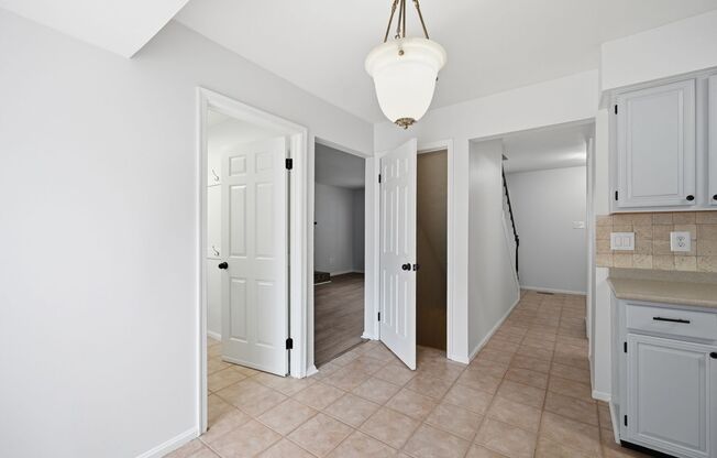 4/2.5 Colonial