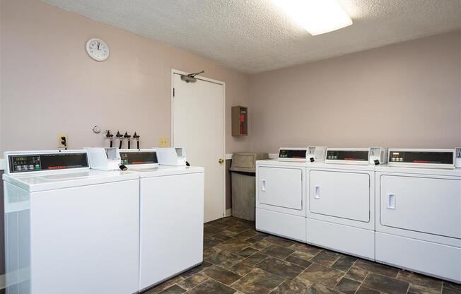 St James on Hall | Laundry